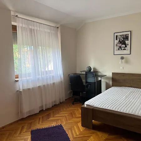 Kristof Vendeghaz 게스트하우스 4*